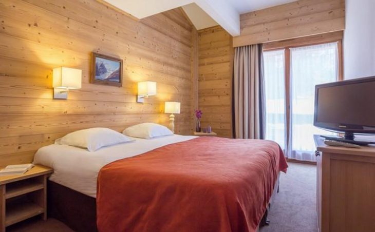 Les Chalets du Forum, Courchevel 1850, Double Bedroom 2